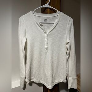 GAP white Ribbed Henley Top